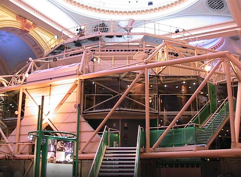 تئاتر رویال اکسچینج شهر منچستر   Royal Exchange Theatre