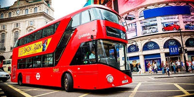 اتوبوس ها در انگلستان برای حمل و نقل